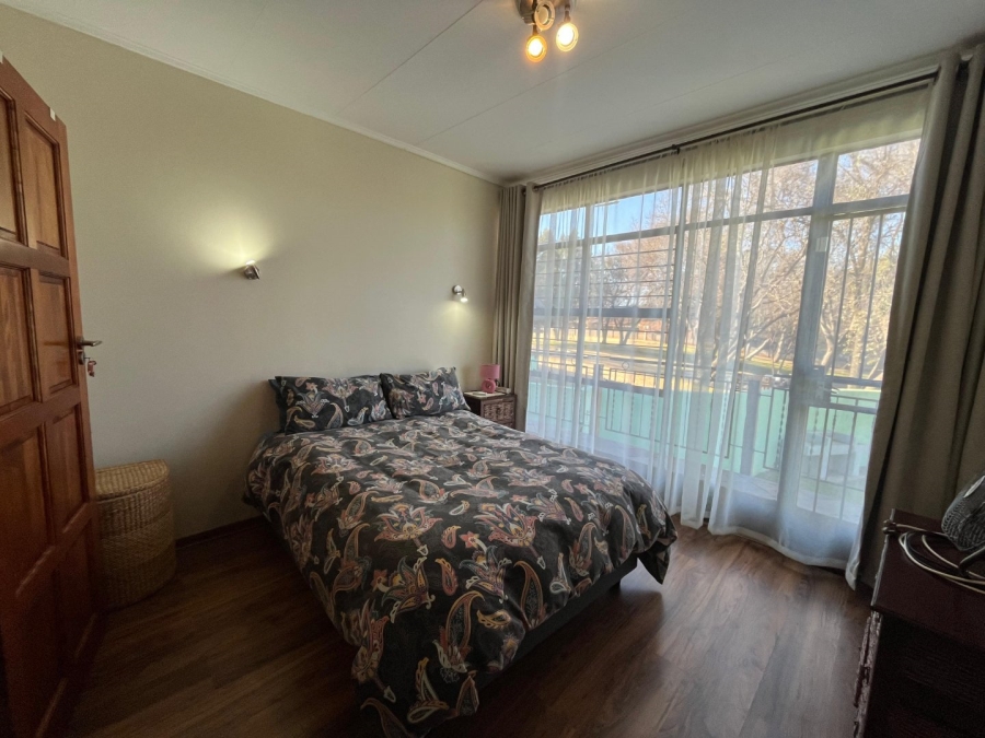 4 Bedroom Property for Sale in Lindequesdrif North West